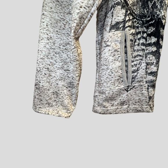 Women’s Hoodie 2X White Wolf 1/4 Front Snap Closure - Picture 3 of 13